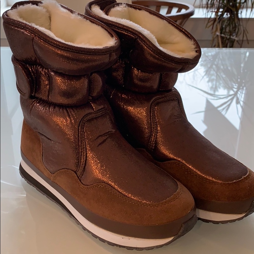 Winter space boot